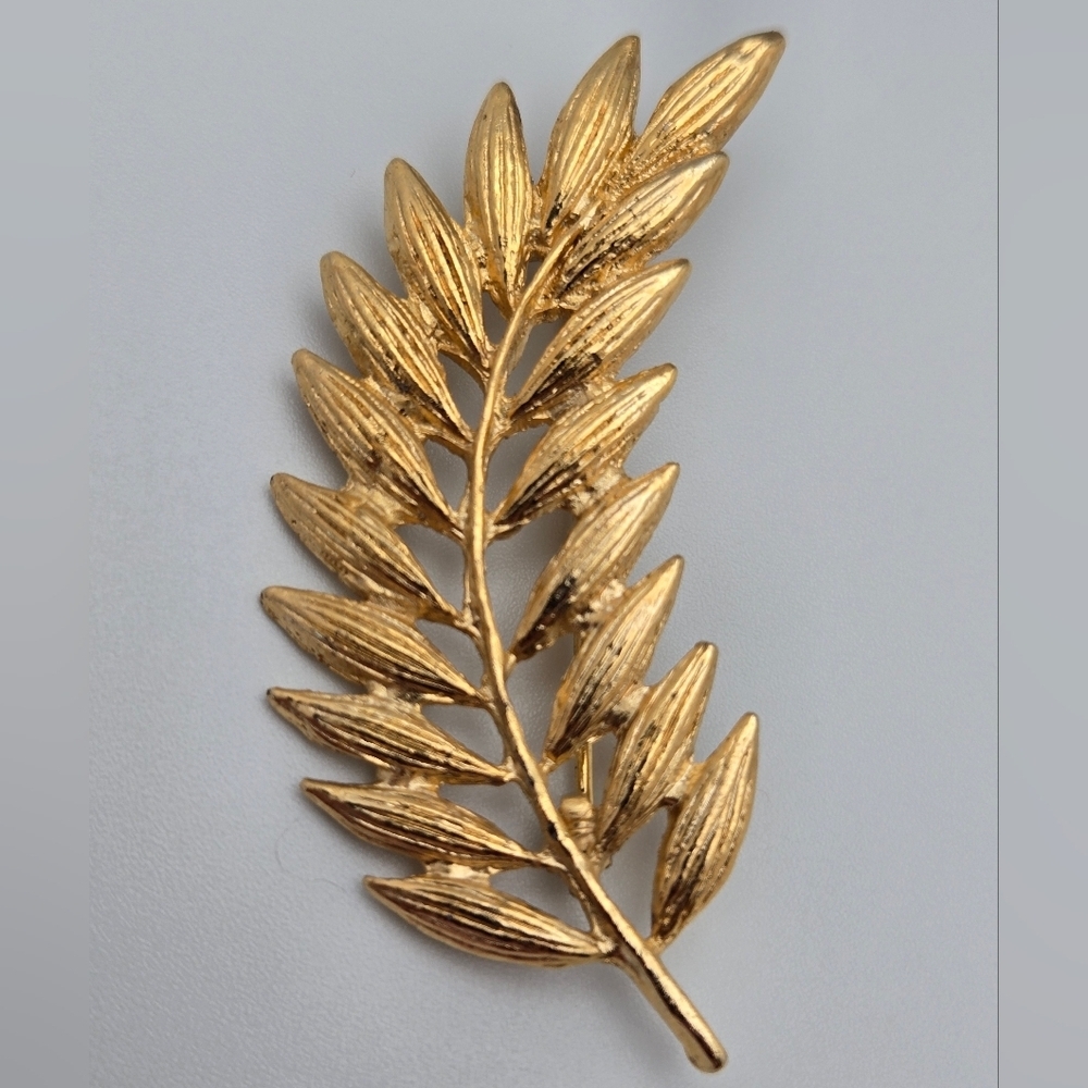 Greek Olive Gold Tone Leaf Branch Brooch Pin Brushed Satin Vintage - Picture 8 of 9